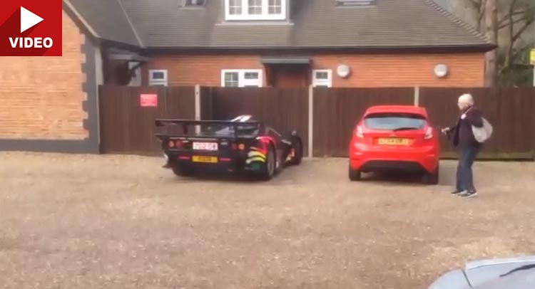  McLaren F1 GTR Long Tail Scares Old Lady with its Loud Exhaust