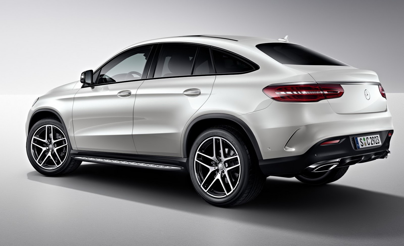 Mercedes GLE Coupe Gets Optional Night Pack | Carscoops