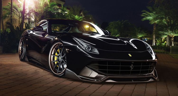 черный спортивный автомобиль Ferrari F12 бесплатно