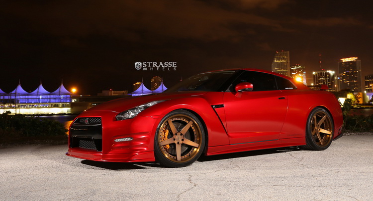  Gorgeous ‘Satin True Blood’ Nissan GT-R Poses on Strasse Wheels