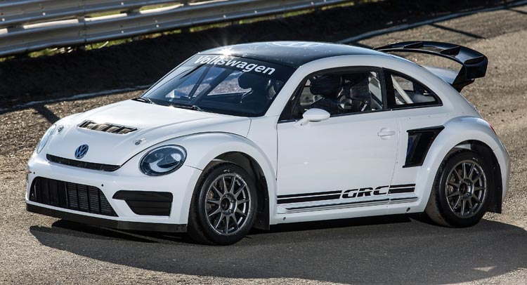  VW Squeezes A Larger 553HP 2.0L Turbo Engine Into The 2015 Beetle GRC