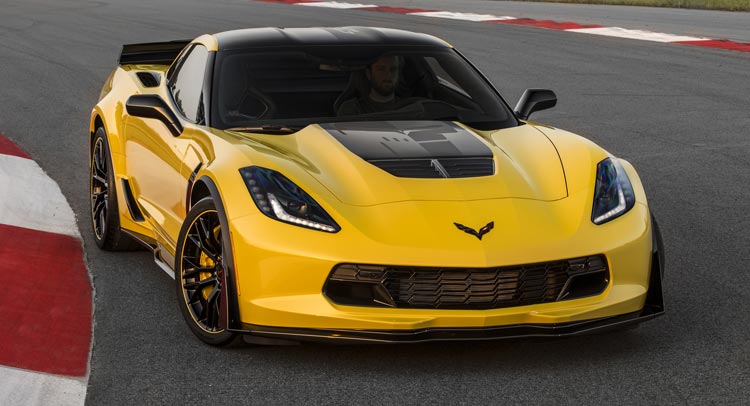  New 2016 Corvette Z06 C7.R Edition Pays Homage To C7.R Racecar
