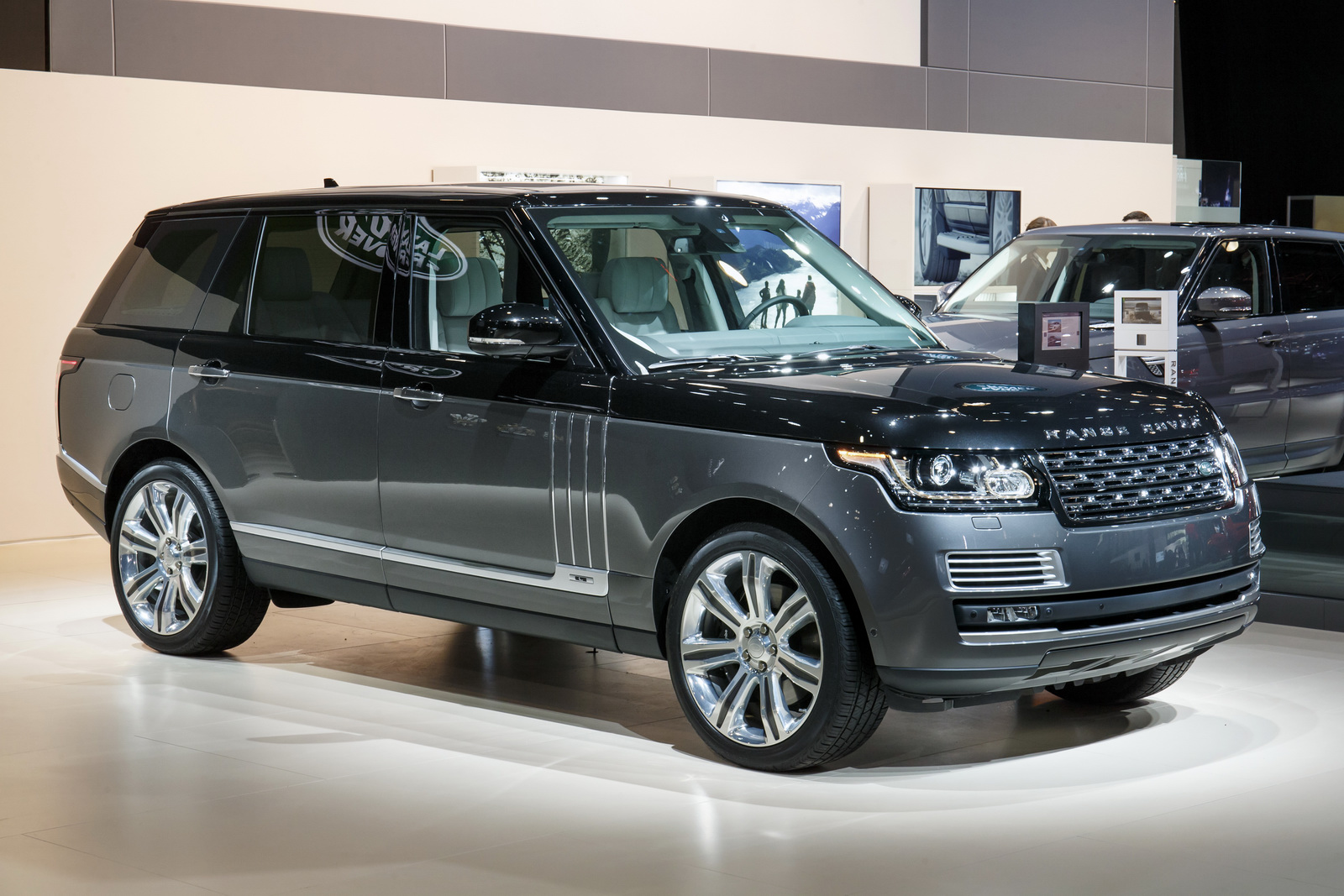 2016 Range Rover SVAutobiography Brings Ultimate 4x4 Luxury to New York ...