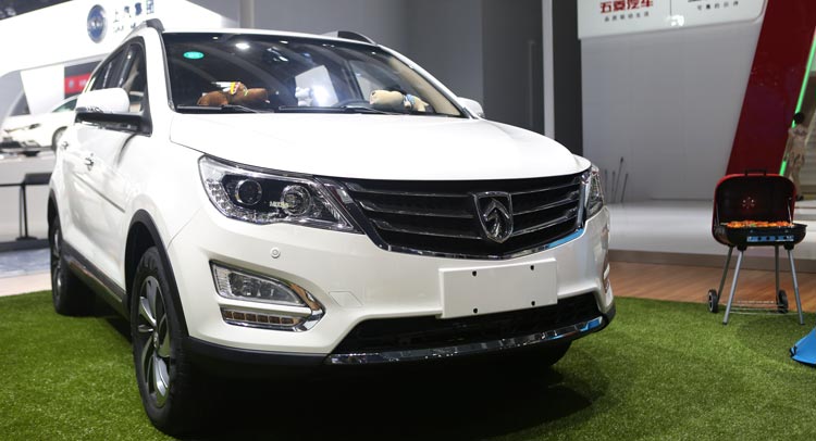  Does GM’s Baojun 560 SUV Remind You of the Pre-Facelift VW Tiguan?