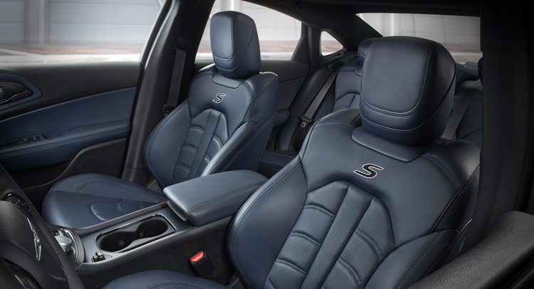  2015 Chrysler 200 Adds Two New Interior Colors