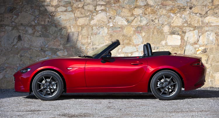  2017 Fiat 124 Spider Will Reportedly Debut Later This Year
