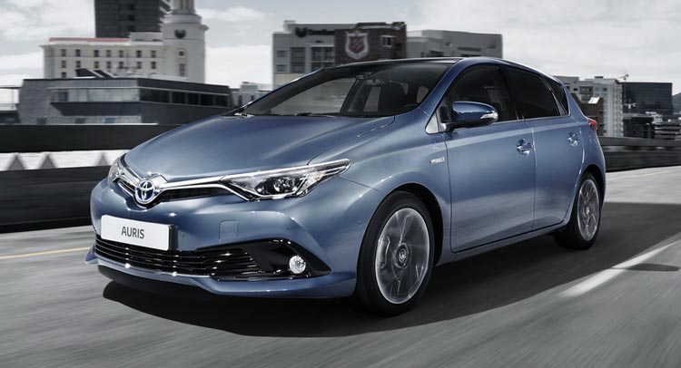  Toyota Details Facelifted Auris’ New Engines [45 Photos]