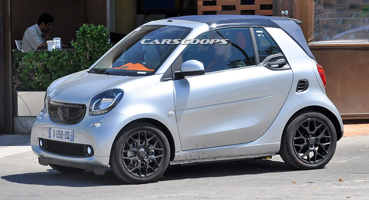  New Smart ForTwo Cabriolet Spied Completely Undisguised