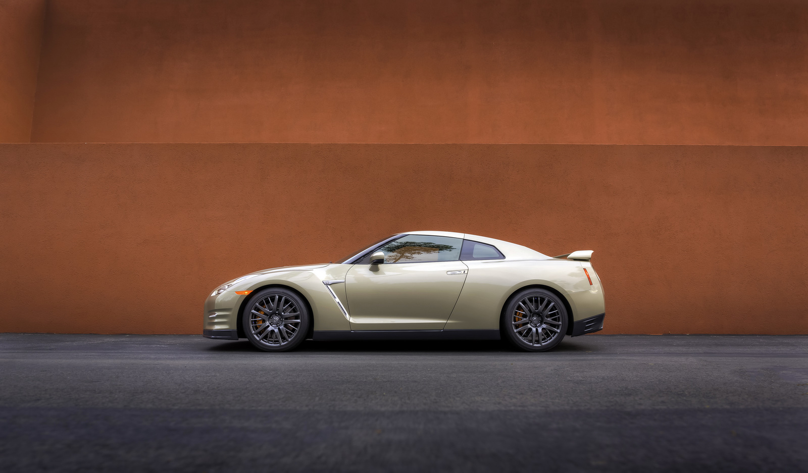 Nissan GT-R Gold Edition Pics and Next-Gen R36 News - Japanese Car Auctions  - Integrity Exports