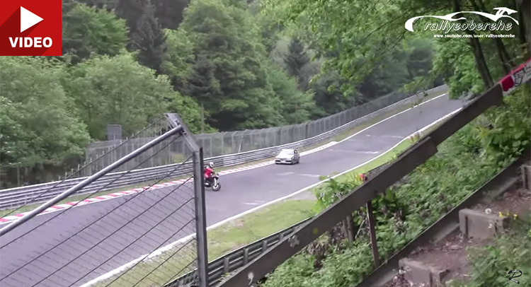  Crazy Biker Pulls A Risky Maneuver On The Nurburgring