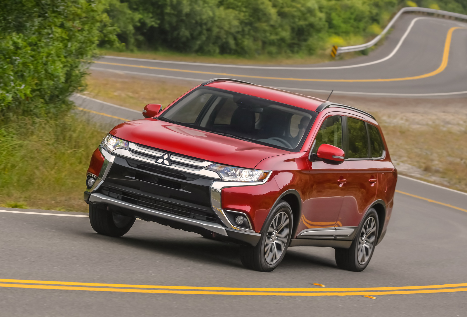 2016 Mitsubishi Outlander Priced From 22,995*, 200 Less