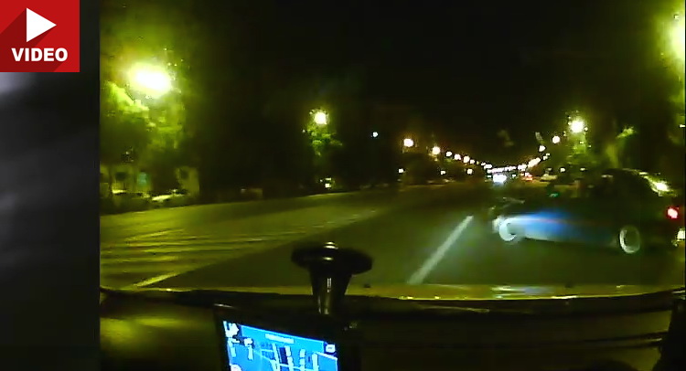  Taxi Driver Crashes Into BMW, Dashcam Footage Tells Us Everything