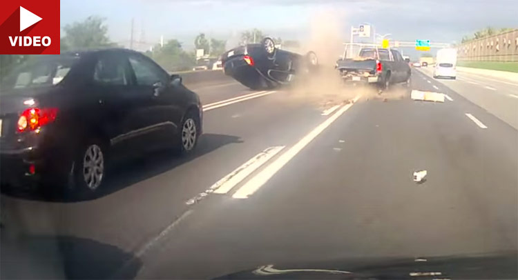  Dashcam Captures Dramatic Crash With Honda Overturning A Lincoln In Canada