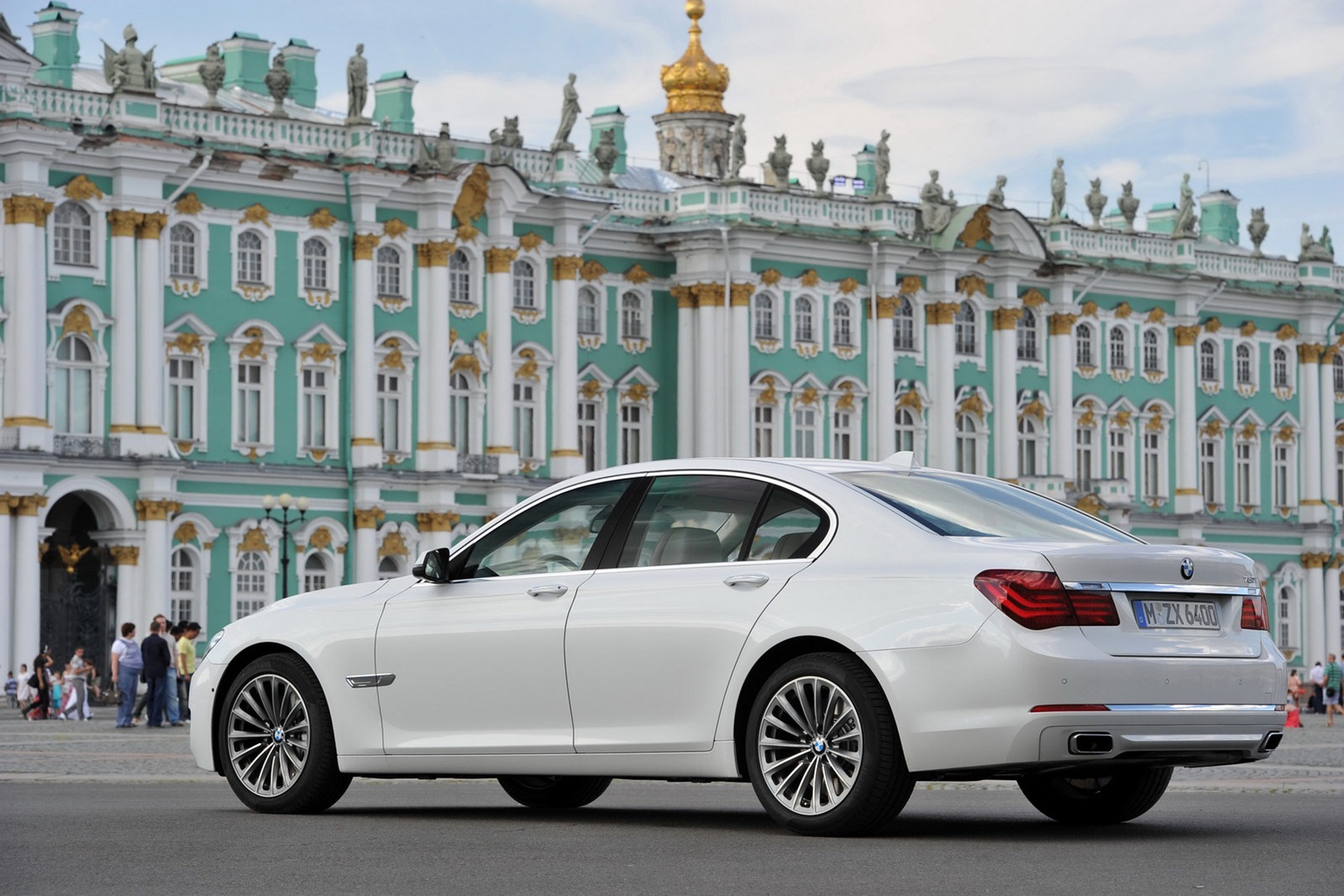 BMW 7 Series saloon - third generation BMW 7 Series, E38 (06/2015).