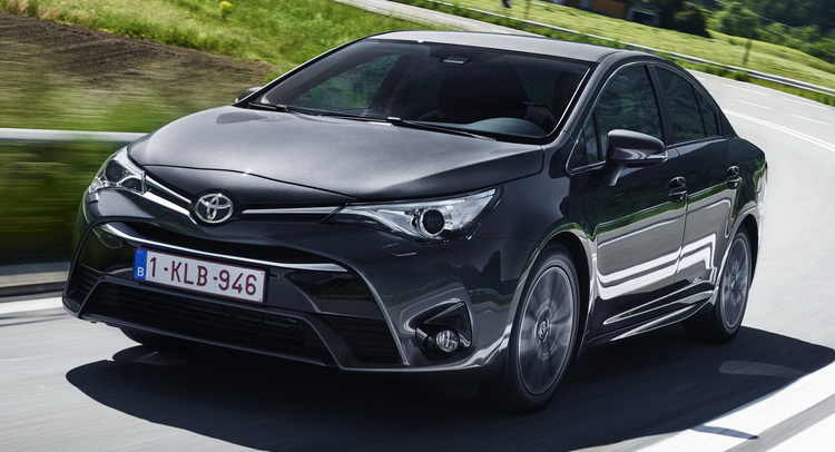 New Toyota Avensis Detailed In New Gallery [111 Pics]