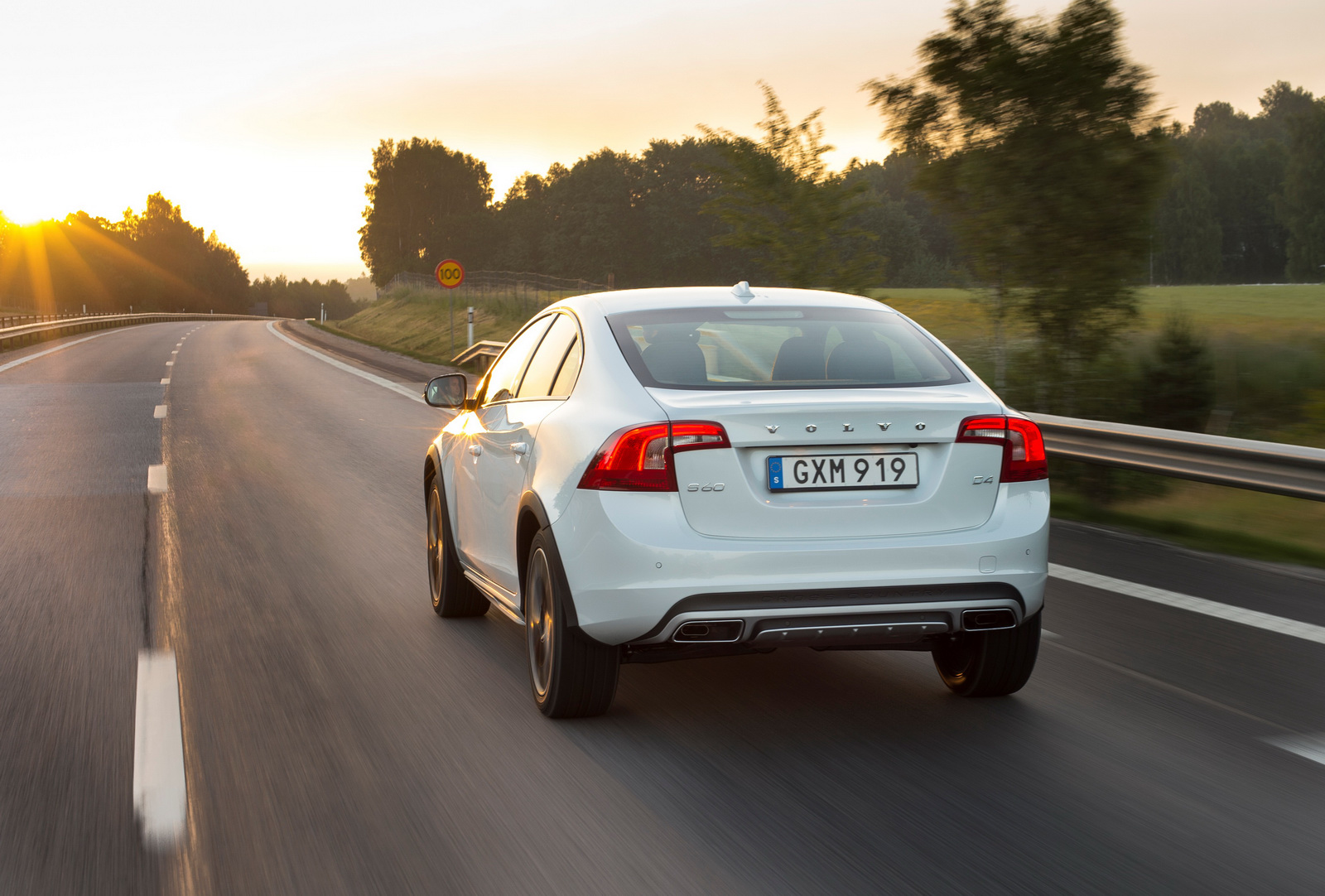 Check Out The Volvo S60 Cross Country In 22 New Photos | Carscoops