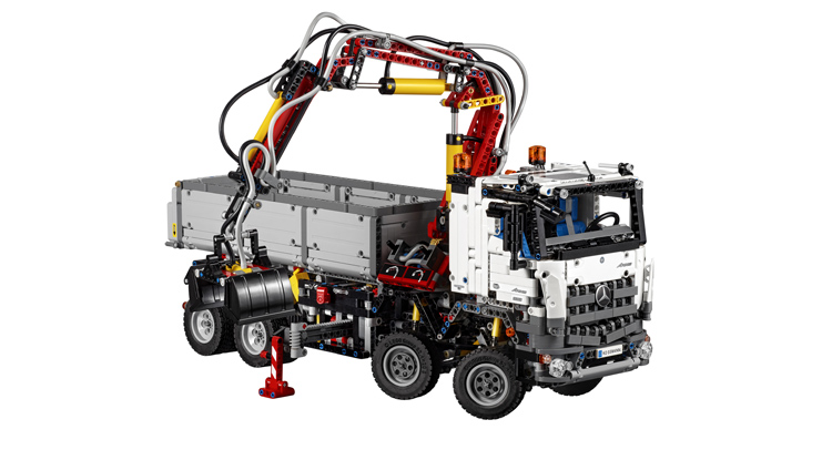  Lego Unveils Mercedes-Benz Arocs 3245 Set With Power Functions [w/Video]