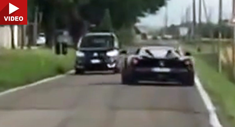  Let’s Just Say This Citroën Driver Had A Lucky Day When She Met A LaFerrari