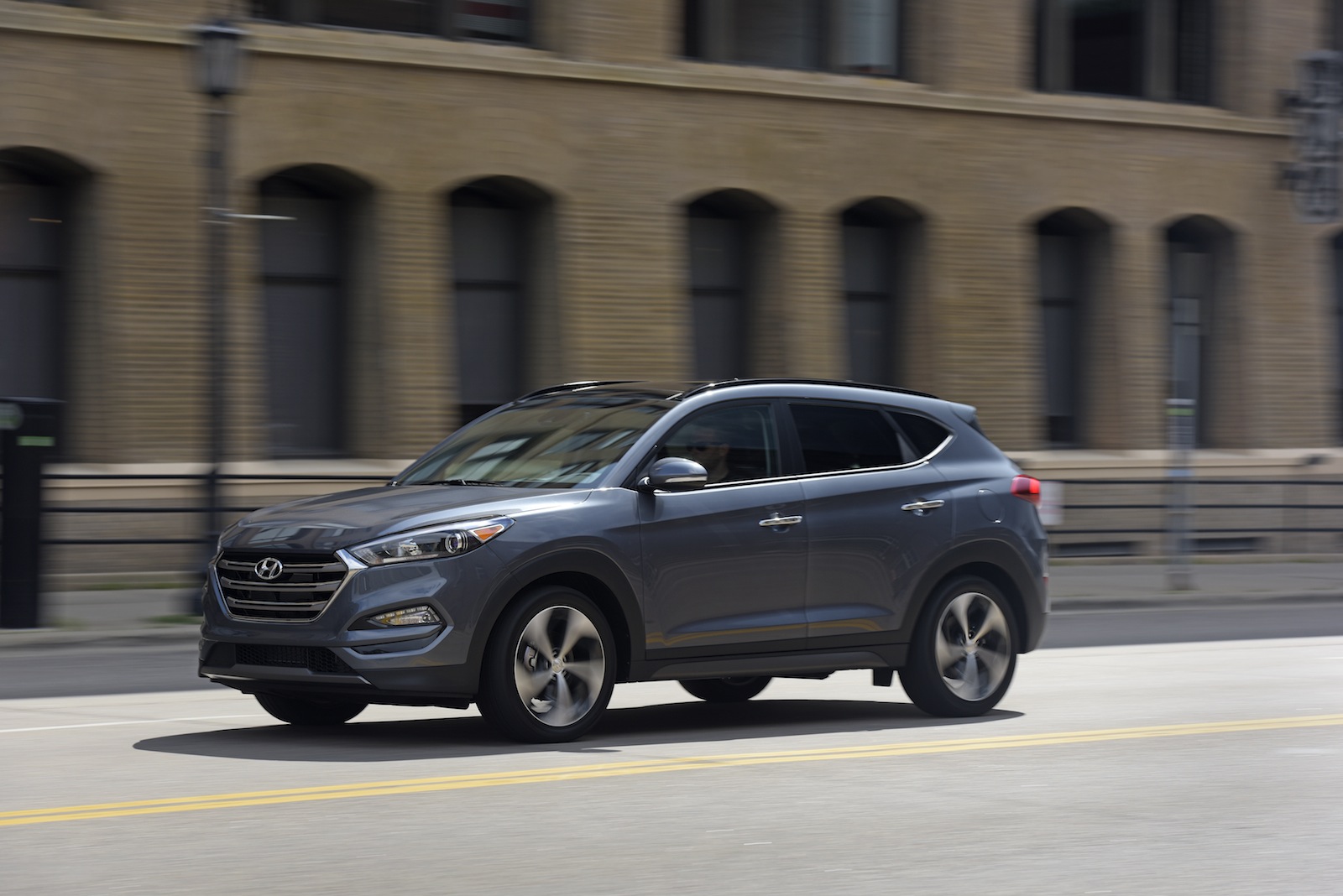 Take A Close(r) Look At The 2016 Hyundai Tucson In 51 New Photos ...