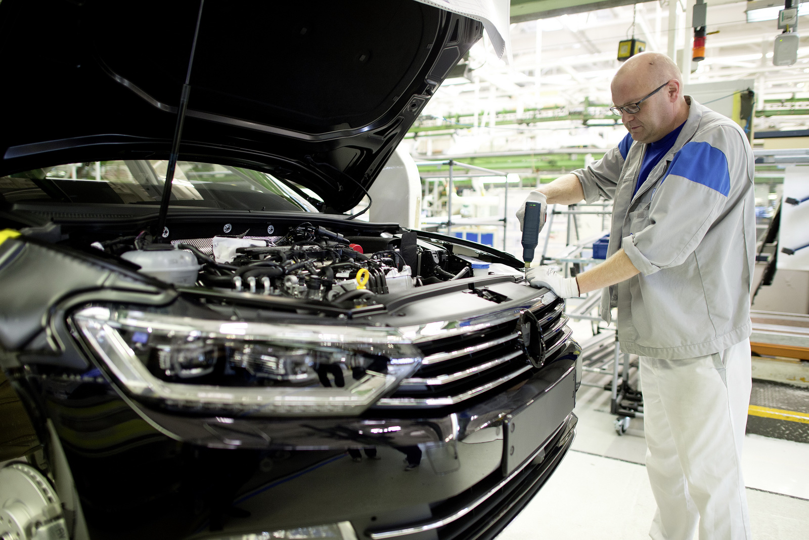 VW Takes The Lead From Toyota In Global Auto Deliveries After First Half Of 2015 Carscoops