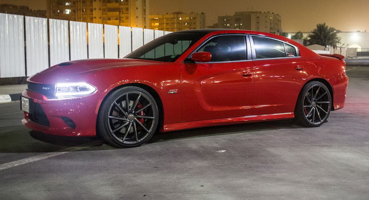  2015 Red Charger SRT 392 Lights Up The Night [21 Pics]