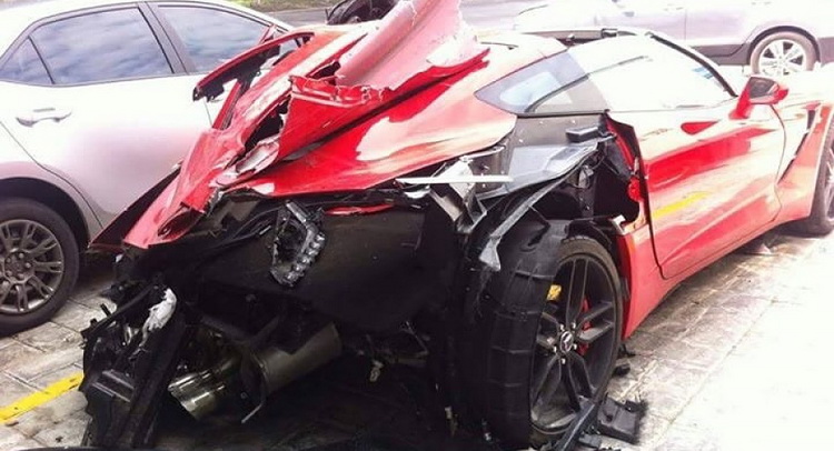  Red Corvette C7 Almost Totaled During High-Speed Crash