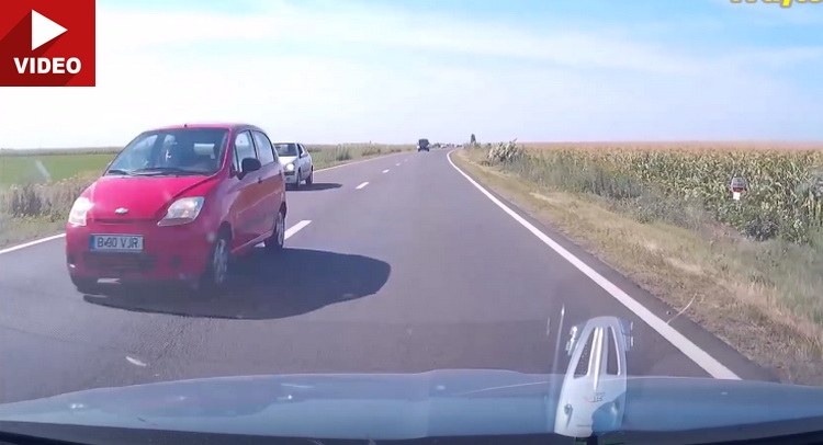  Driver Captures Illegal Maneuvers And A Couple Of Close Calls On Dashcam In One Day