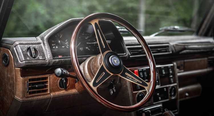 Carlex Design Revives Mercedes G-Class G463 Interior While Staying True To The 90s