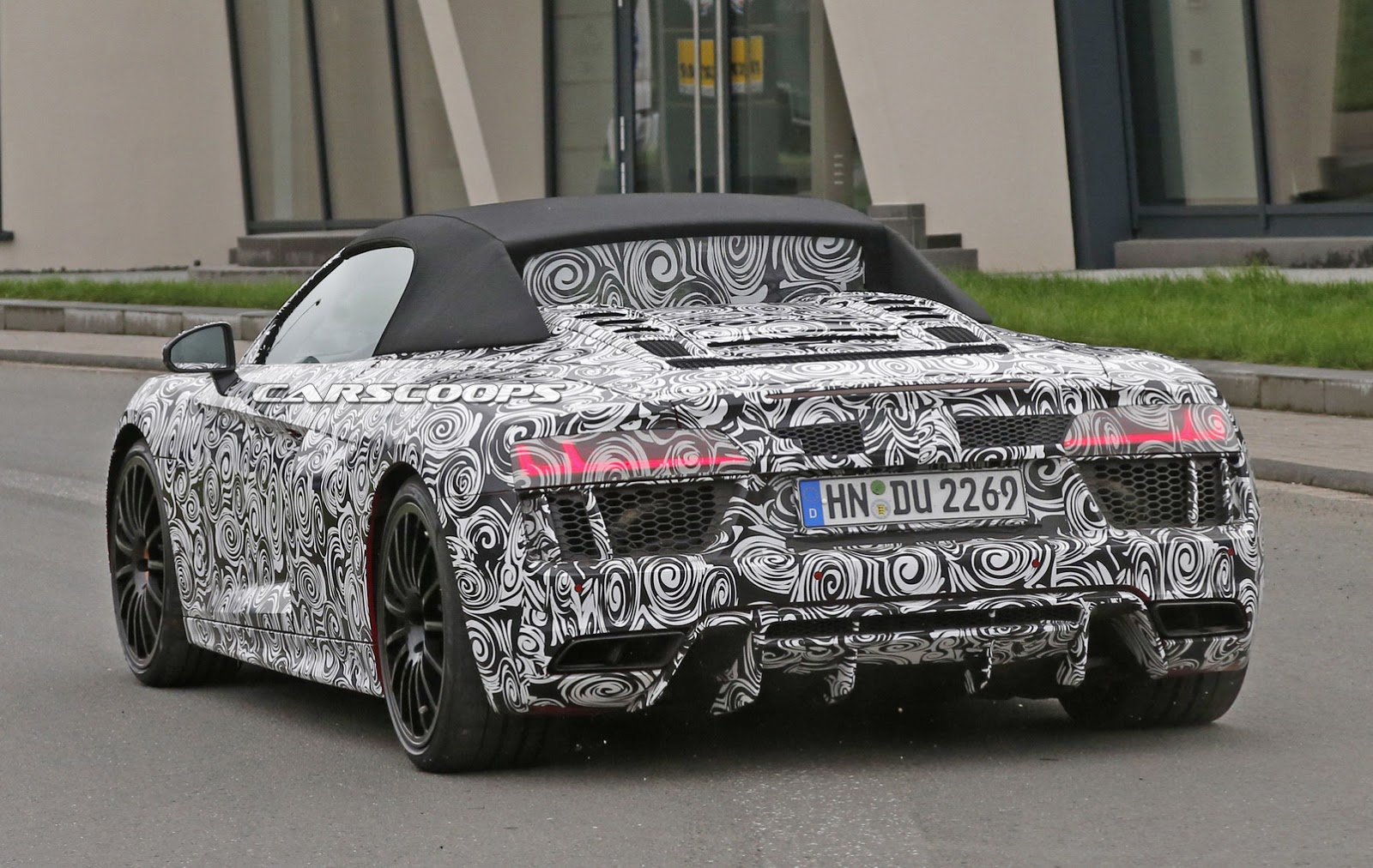 Audi’s Second-Gen R8 Spyder Scooped Ahead Of 2016 Launch | Carscoops