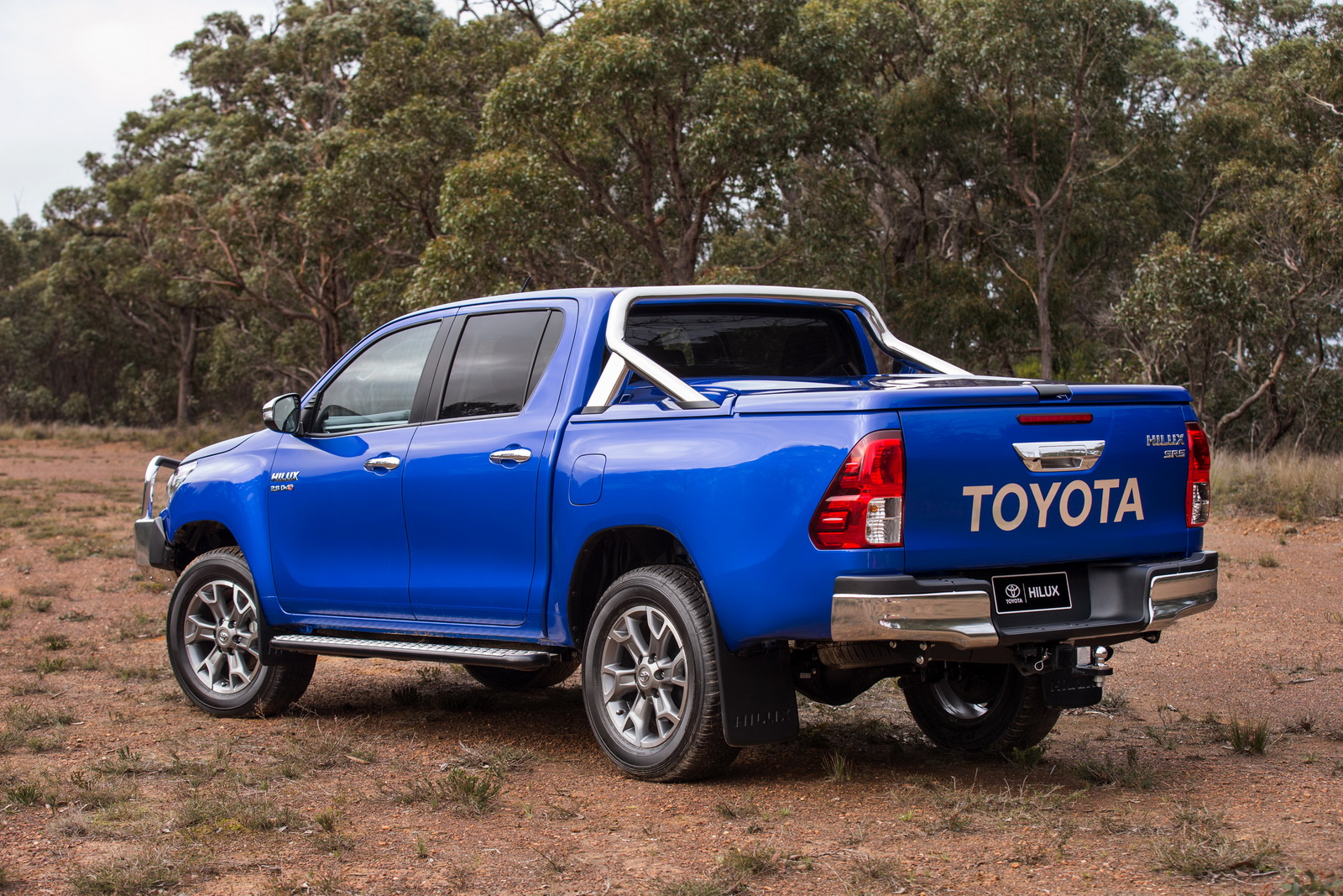 toyota hilux hard body