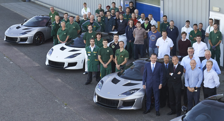  Lotus Starts Shipping Evora 400 Sports Cars To Dealers