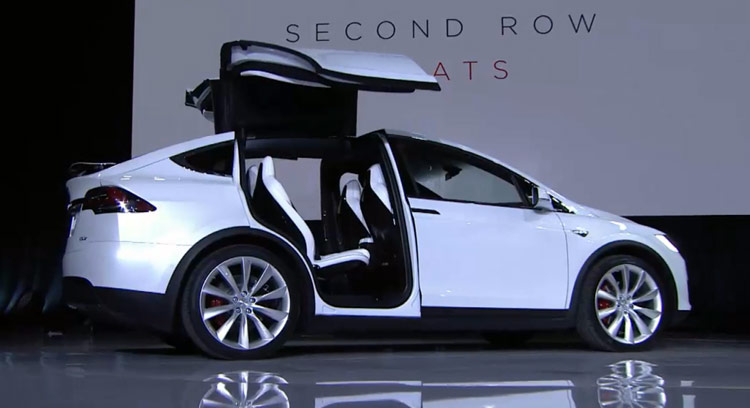  New Tesla Model X Can Fit 7, Tow A Trailer And Reach 60MPH As Fast As 3.2 Sec [Pics & Video]