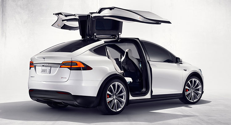  New “Falcon Wing” Tesla Model X Arrives On September 29