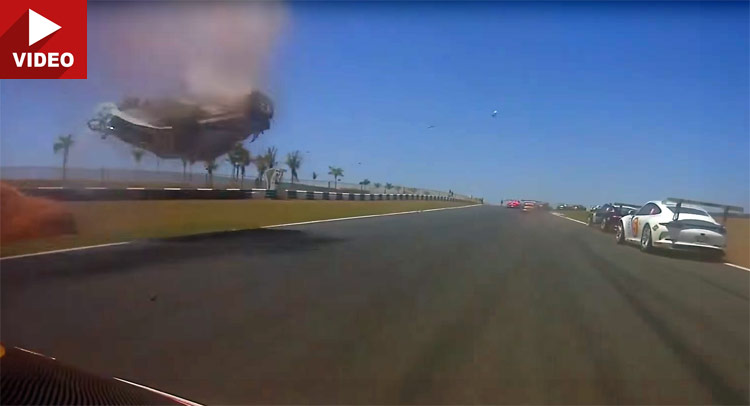  Nelson Piquet’s 17-Year-Old Son Flips Over In Brutal Porsche 911 GT3 Crash