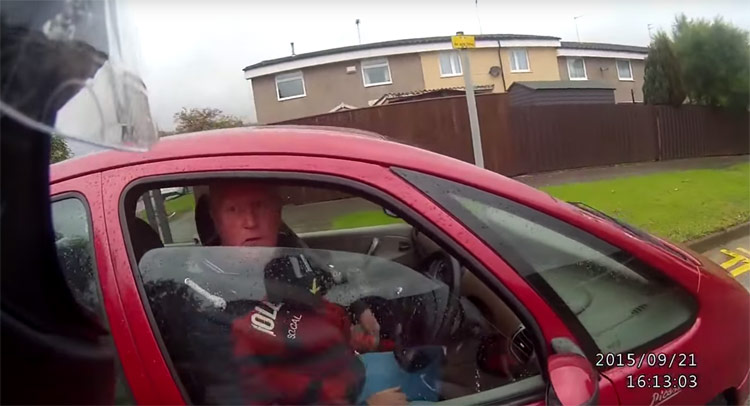  Who Is Ronnie Pickering? NSFW British Tongue-Rage Showdown Will Have You ROFL