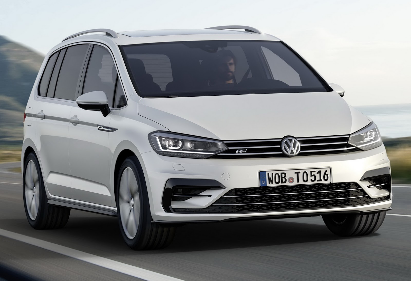 The R-Line Package Makes Itself Available For The Volkswagen Touran