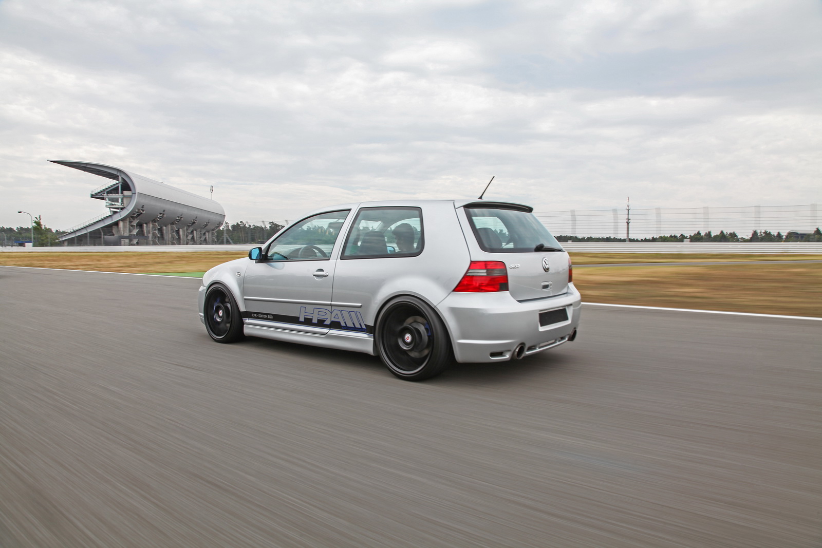 HPerformance Transforms A Golf 4 R32 Into A Serious Powerhouse