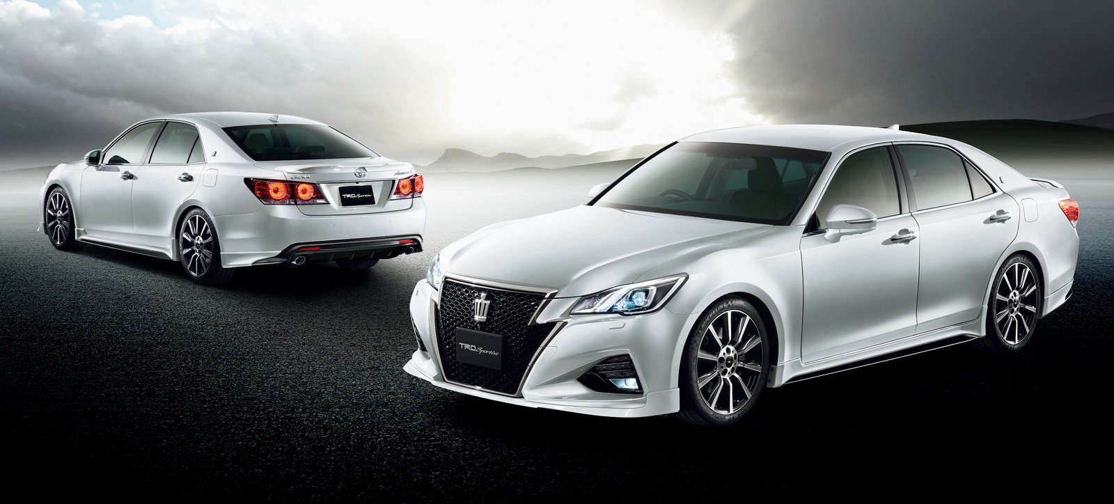 TRD Offers Neat Accessory Packages For 2016 Toyota Crown | Carscoops