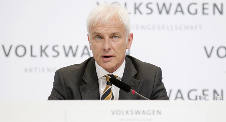  VW CEO Says Recalls Will Begin In January 2016