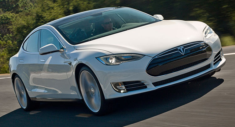  Tesla’s Version 7.1 Software Update Will Add Autopilot Parking Feature
