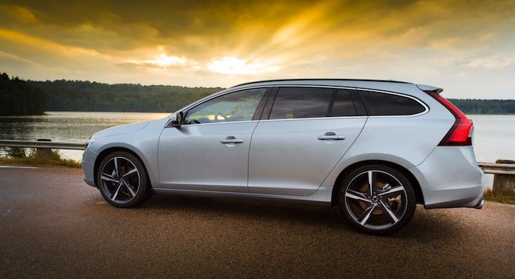  Volvo Introduces AWD To S60, V60, XC60 T6 Drive-E Models