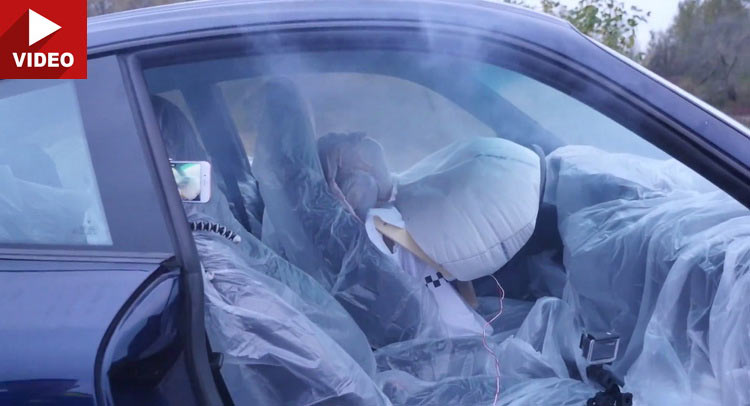  What Happens If The Airbag Goes Off When You’re Texting And Driving?