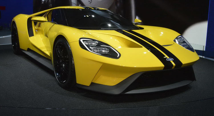  2017 Ford GT Still Drawing The Crowds, Race Version Adds To The Excitement