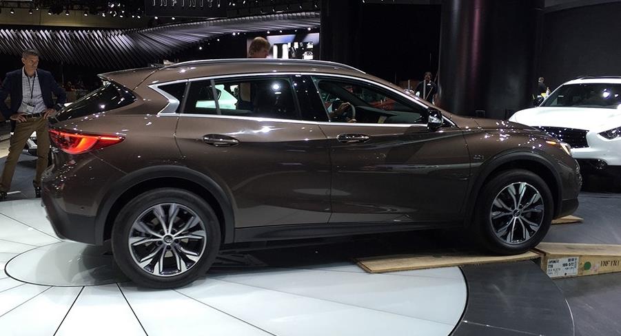  Infiniti’s New QX30 Compact Crossover Makes Early Appearance