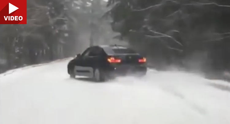  BMW Driver Scares Incoming Traffic By Drifting In The Snow
