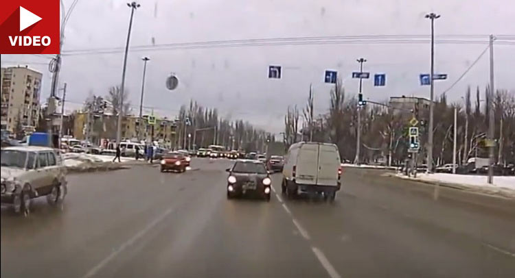  Clueless Driver Causes Accident After Moving Into Oncoming Lane