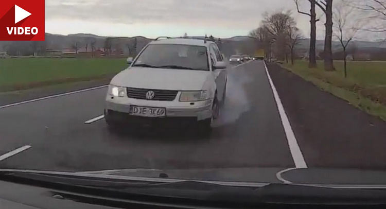  Failed Overtaking Maneuver Results In Extreme Close Call