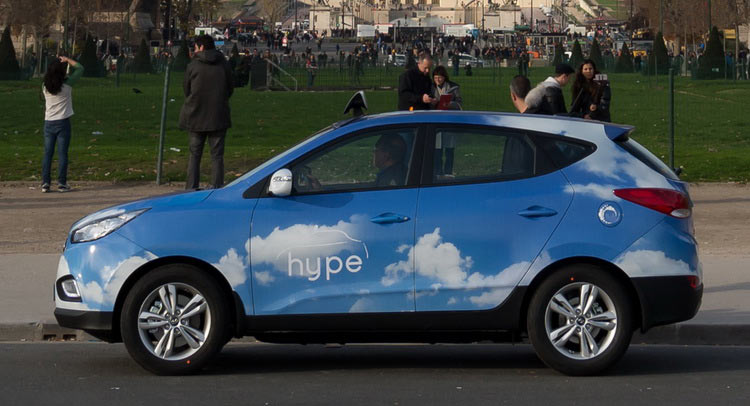  Hyundai Delivers Five ix35 Fuel Cell SUVs To Paris Eco Taxi Fleet