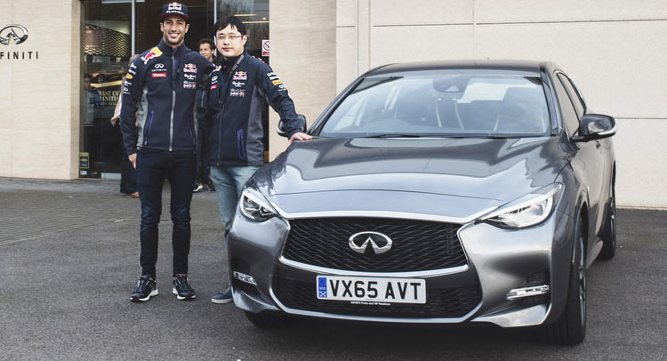  Infiniti Customer Test Drives Q30 Alongside Daniel Ricciardo