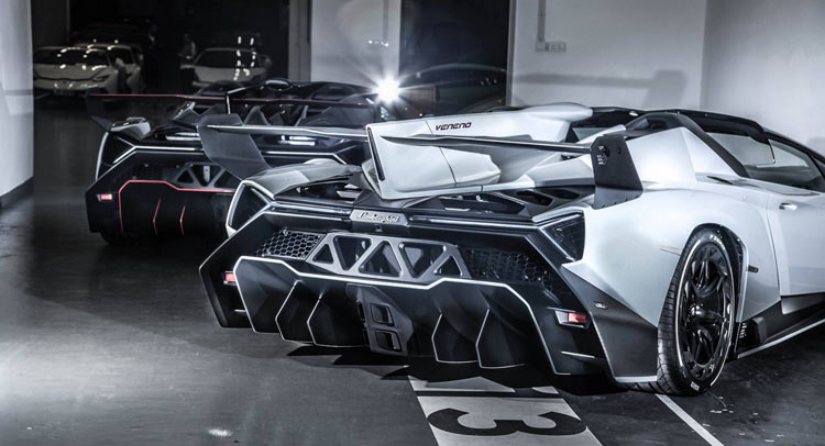  Two Lamborghini Veneno Roadsters Pose In Hong Kong